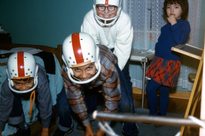 1959 The cousins playing football